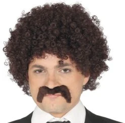 Bruine Korte Afro Pruik Met Snor